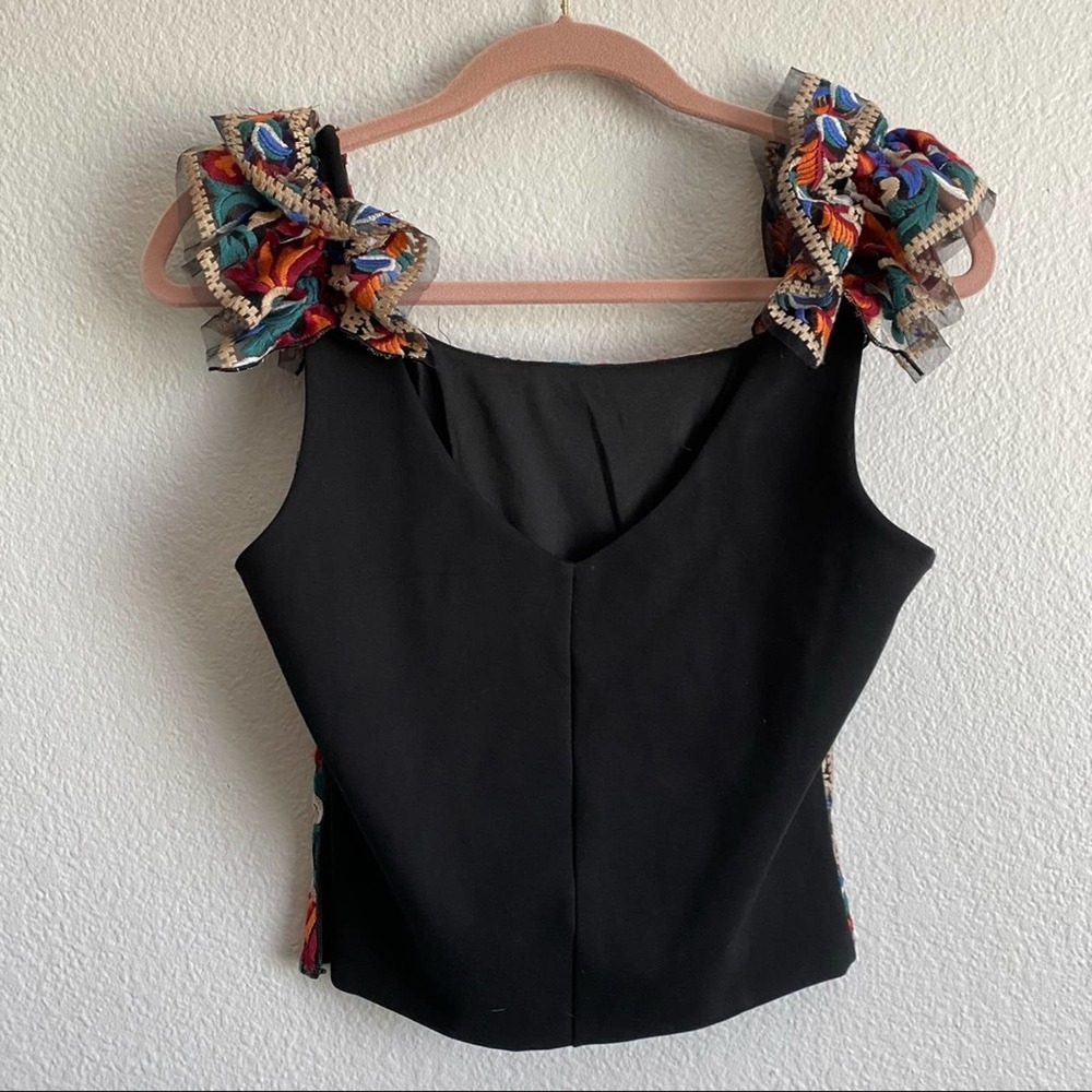 ANTHROPOLOGIE NEW Embroidered Ruffle Top - Picture 4 of 10